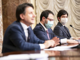 Coronavirus, il nuovo dpcm: stop anche a cinema e teatri