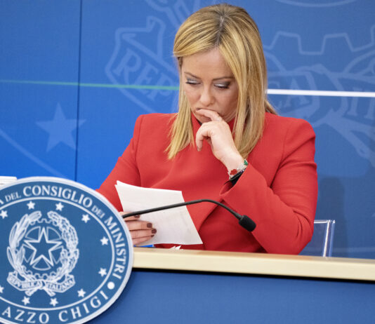 La Commissione Ue taglia le stime di crescita per l’Italia