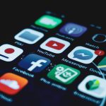 Apple notifica la Commissione Ue: ads e maps rispettano il Dma